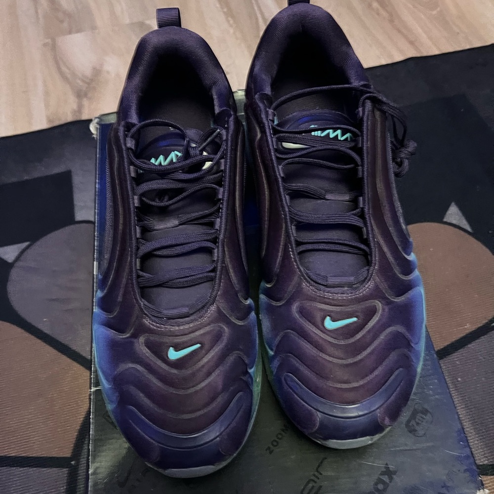 Nike Air Max 270